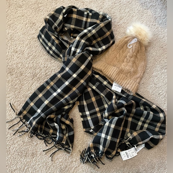 J. Crew Factory Accessories - NEW * J. Crew Factory set: scarf / cable knit pom beanie hat, Tan / Black